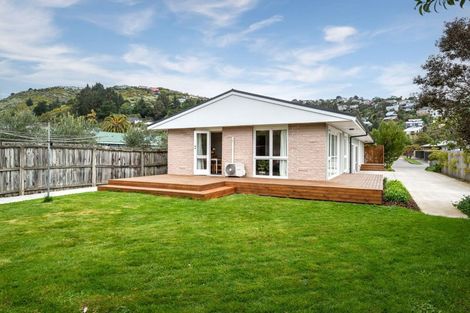 Photo of property in 23 Landsdowne Terrace, Cashmere, Christchurch, 8022