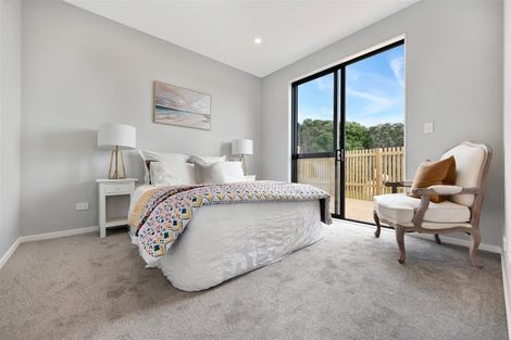 Photo of property in 34 Whakairo Crescent, Gulf Harbour, Whangaparaoa, 0930