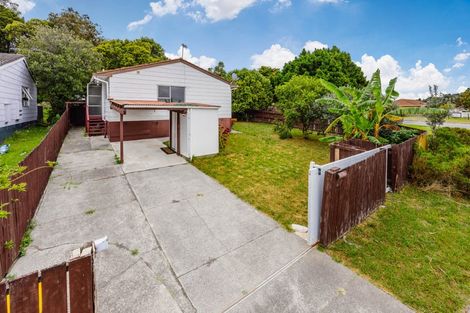 Photo of property in 2/60 Moncrieff Avenue, Clendon Park, Auckland, 2103