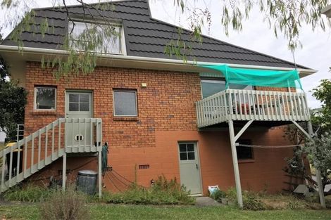 Photo of property in 1/42 Pokapu Street, Titirangi, Auckland, 0600