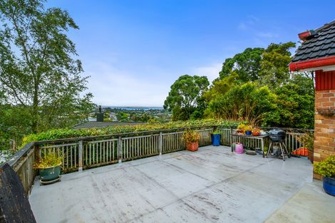 Photo of property in 195 Golf Road, Titirangi, Auckland, 0604
