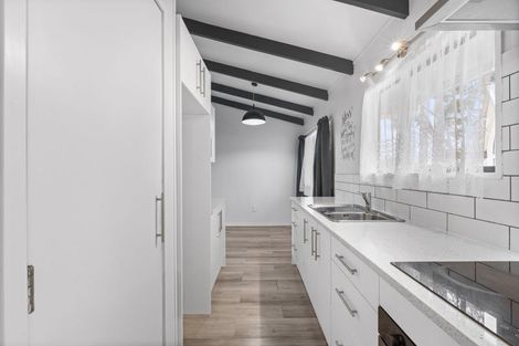 Photo of property in 2/56 Henwood Road, Mangere East, Auckland, 2024