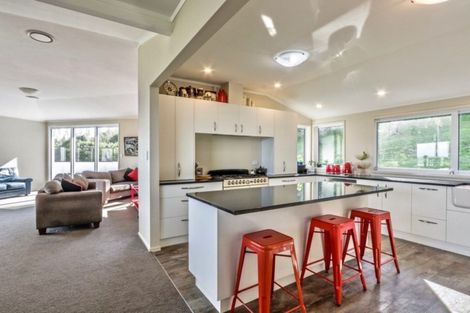 Photo of property in 55 Kakariki Grove, Waikanae, 5036