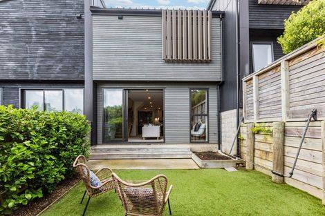 Photo of property in 11/80 Seatoun Heights Road, Seatoun, Wellington, 6022