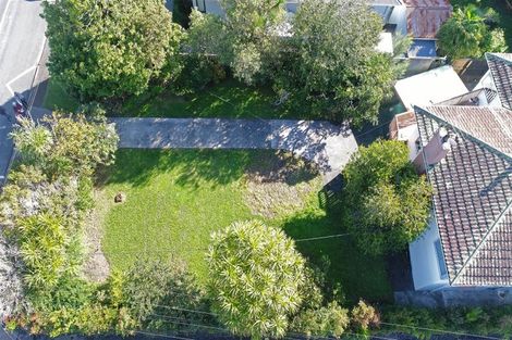 Photo of property in 5 Renata Crescent, Te Atatu Peninsula, Auckland, 0610