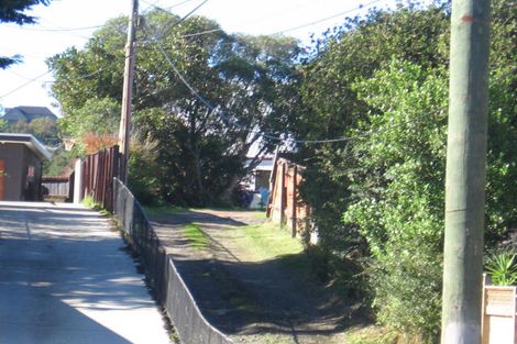 Photo of property in 1/61 Kaurilands Road, Titirangi, Auckland, 0604