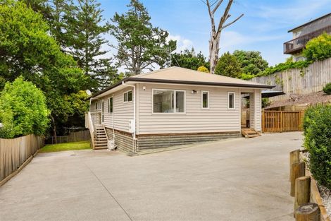 Photo of property in 2/49a Lancaster Road, Beach Haven, Auckland, 0626