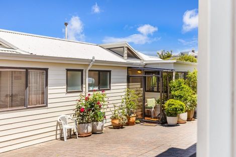 Photo of property in 2/9 Calliope Road, Devonport, Auckland, 0624