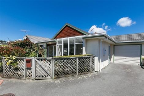 Photo of property in 10 Macalister Place, Miramar, Wellington, 6022