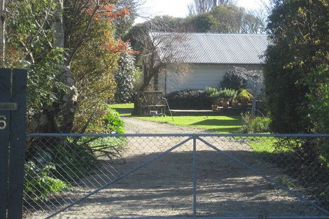 Photo of property in 6 Terrace Street, Marton, 4710