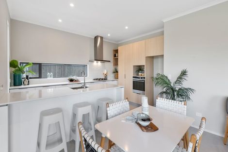 Photo of property in 2 Kuparu Lane, Red Beach, 0932