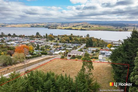 Photo of property in 10 Gull Street, Waihola, Milton, 9073