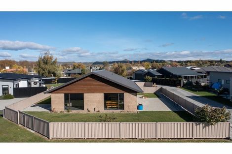 Photo of property in 28 Plunket Street, Omakau, 9376