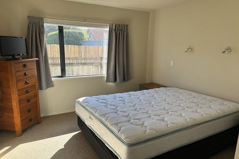 Photo of property in 1a Arataki Road, Havelock North, 4130