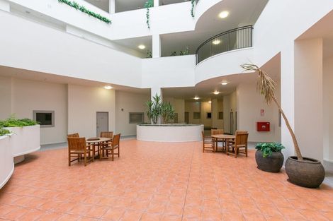Photo of property in Stadium Garden Flats, 319/107 Thorndon Quay, Pipitea, Wellington, 6011