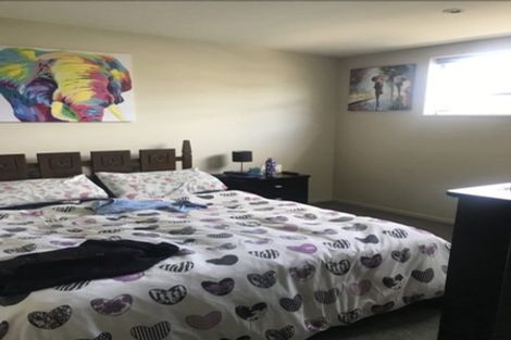 Photo of property in 11 Linkwater Way, Parklands, Christchurch, 8083