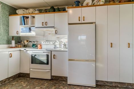 Photo of property in 18 Weir Street, Green Island, Dunedin, 9018