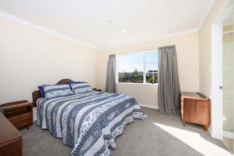 Photo of property in 1a Kings Court, Roslyn, Palmerston North, 4414