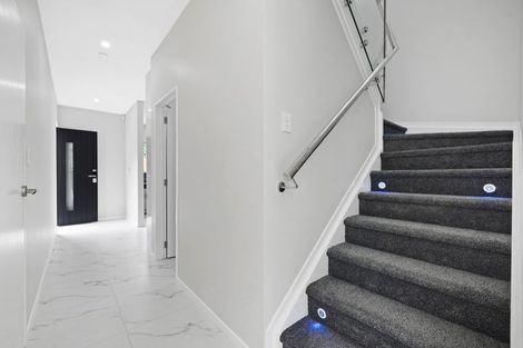 Photo of property in 28c Studfall Street, Pakuranga Heights, Auckland, 2010