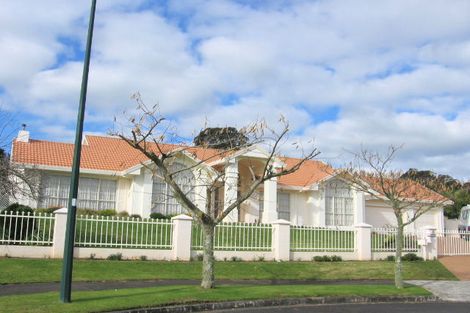 Photo of property in 9 St Elmo Rise, Shamrock Park, Auckland, 2016