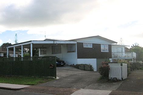 Photo of property in 44 Hartley Terrace, Massey, Auckland, 0614