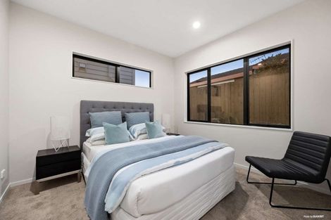 Photo of property in 152b Botany Road, Botany Downs, Auckland, 2010
