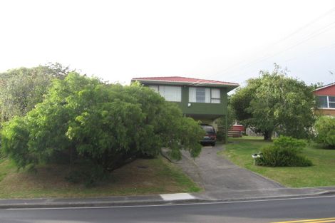Photo of property in 1/99 Archers Road, Hillcrest, Auckland, 0629