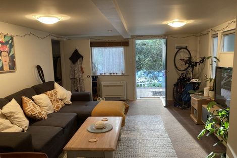 Photo of property in 63 Severn Street, Island Bay, Wellington, 6023