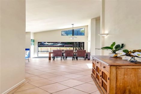 Photo of property in 11 Fairchild Avenue, Goodwood Heights, Auckland, 2105
