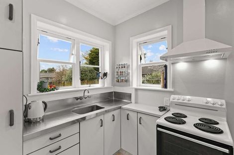 Photo of property in 19 Savage Crescent, West End, Palmerston North, 4412
