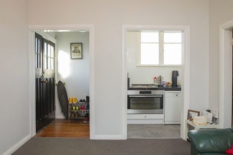 Photo of property in 2/80 Freyberg Street, Lyall Bay, Wellington, 6022