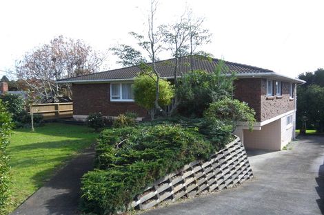 Photo of property in 62 Pupuke Road, Hillcrest, Auckland, 0627