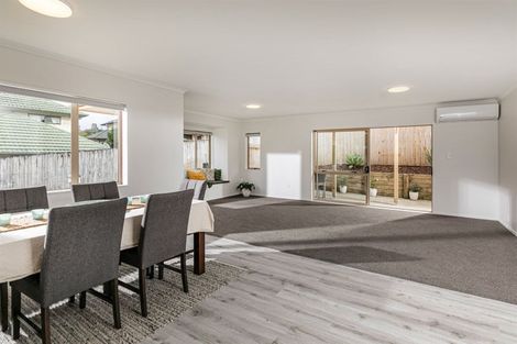 Photo of property in 7 Elder Place, Massey, Auckland, 0614