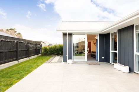 Photo of property in 9 Ivy Lane, Kelvin Grove, Palmerston North, 4414