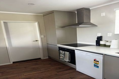 Photo of property in 2/18 James Road, Manurewa, Auckland, 2102