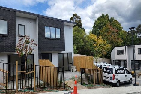 Photo of property in 17 Tokai Place, Glen Eden, 0602