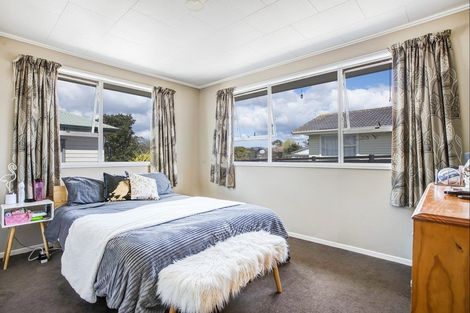 Photo of property in 30 Sunline Avenue, Massey, Auckland, 0614