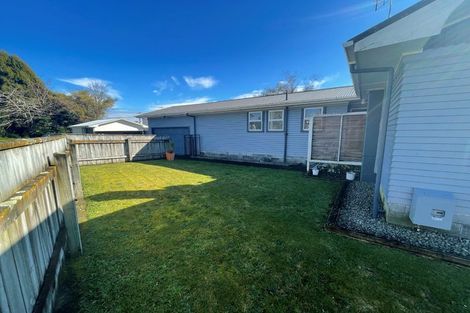 Photo of property in 1 Totara Terrace, Inglewood, 4330