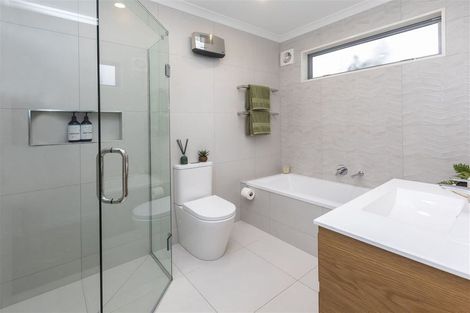 Photo of property in 7 Millpond Place, Parklands, Christchurch, 8083