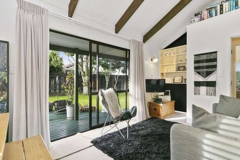 Photo of property in 54b Williams Street, Cambridge, 3434