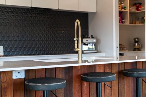 Photo of property in 32 Mount Nicholas Avenue, Wanaka, 9305