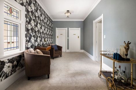 Photo of property in 70 Queen Street, Cambridge, 3434