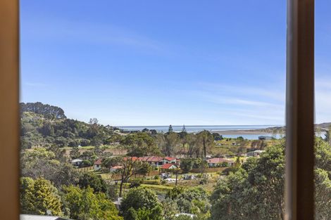 Photo of property in 9 Rakaunui Street, Raglan, 3297