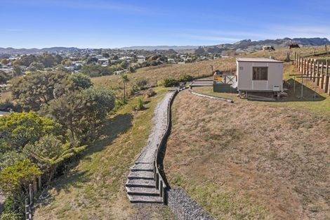 Photo of property in 9 Rakaunui Street, Raglan, 3297