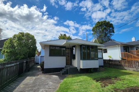 Photo of property in 57 Awanui Street, Merrilands, New Plymouth, 4312