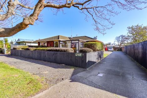 Photo of property in 9 Rolleston Street, Hokowhitu, Palmerston North, 4410