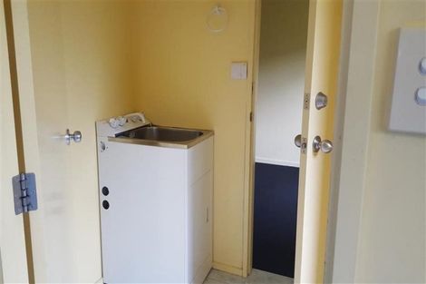 Photo of property in 9g View Road, Glenfield, Auckland, 0627