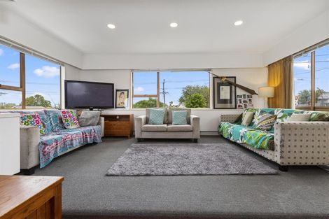 Photo of property in 8 Croydon Road, New Lynn, Auckland, 0600