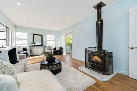 Photo of property in 15 Joyce Street, Pahurehure, Papakura, 2113
