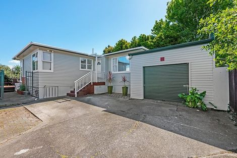 Photo of property in 3/14 Orchid Place, Te Atatu South, Auckland, 0610